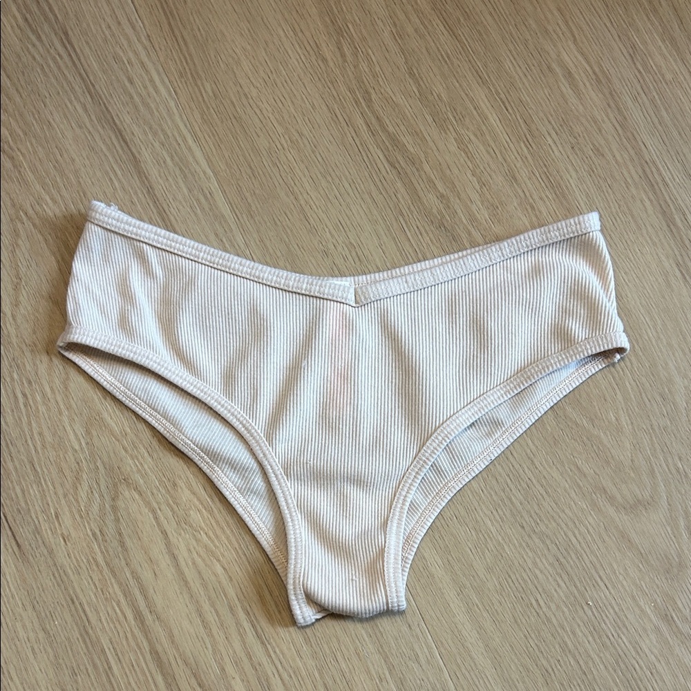 PINK Victoria’s Secret Ribbed Cheekster Panty M